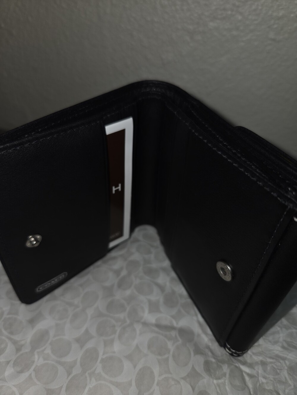 NWT Coach Wallet - Picture 4 of 5